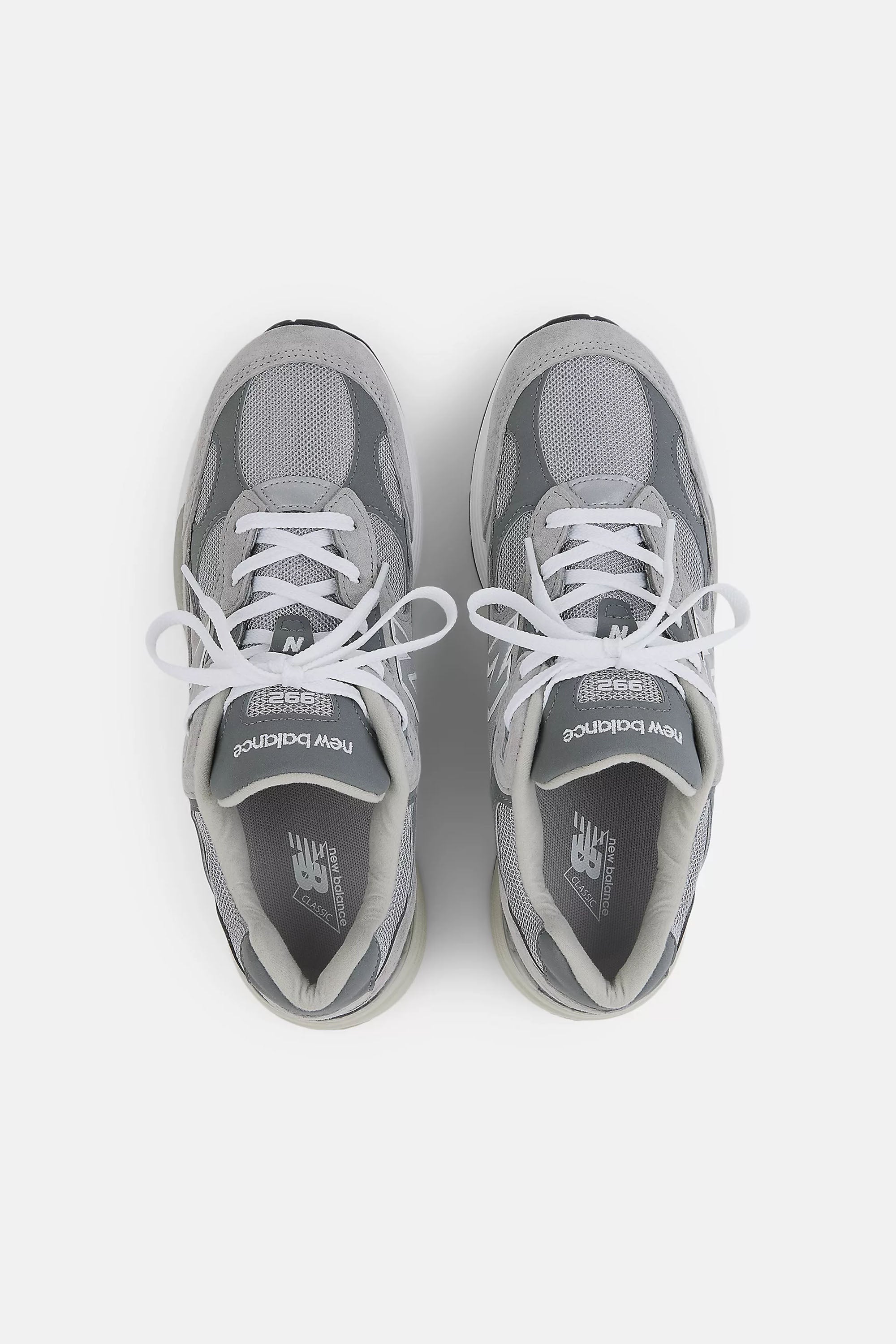 NEW BALANCE U992GY
