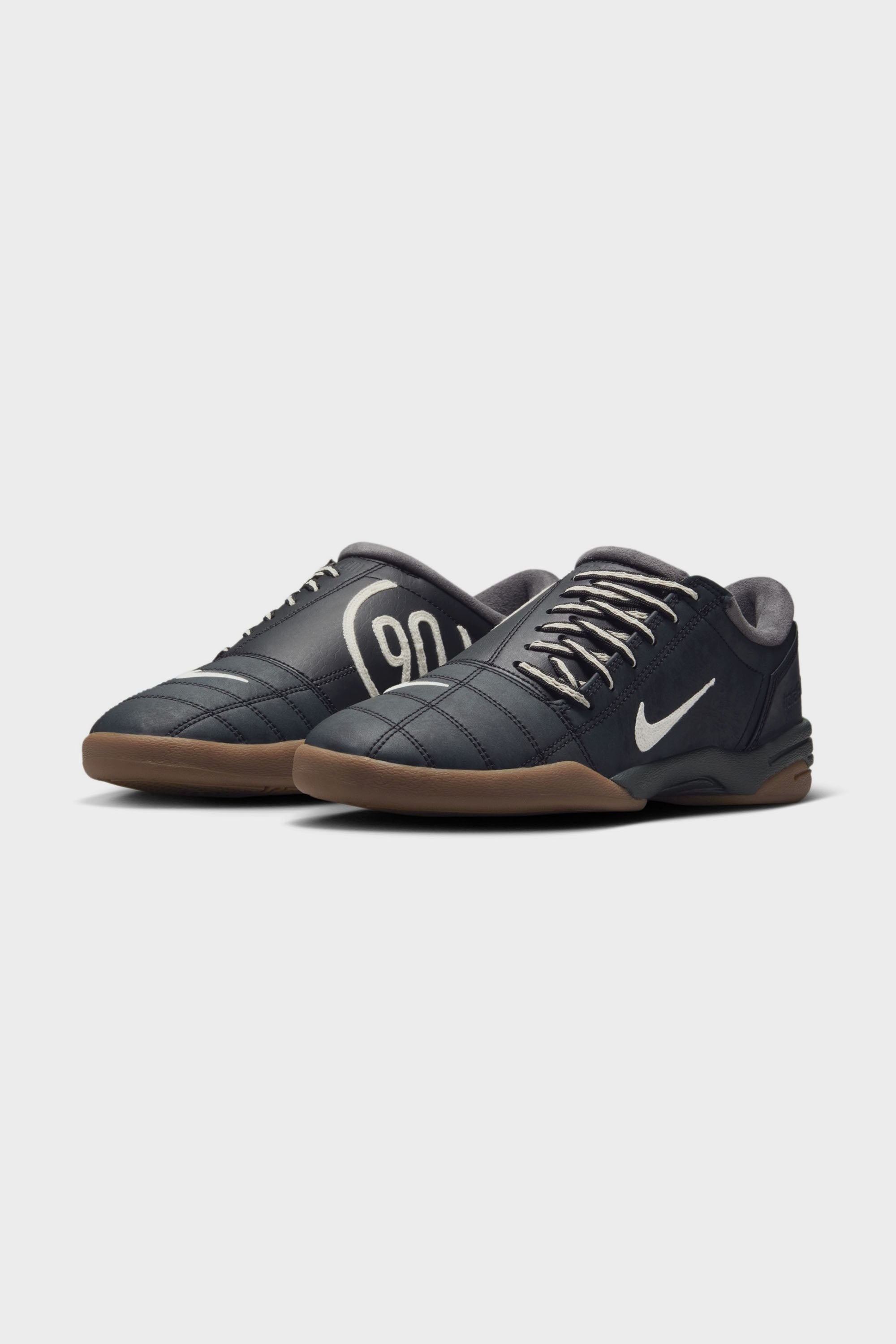 NIKE WMNS TOTAL 90