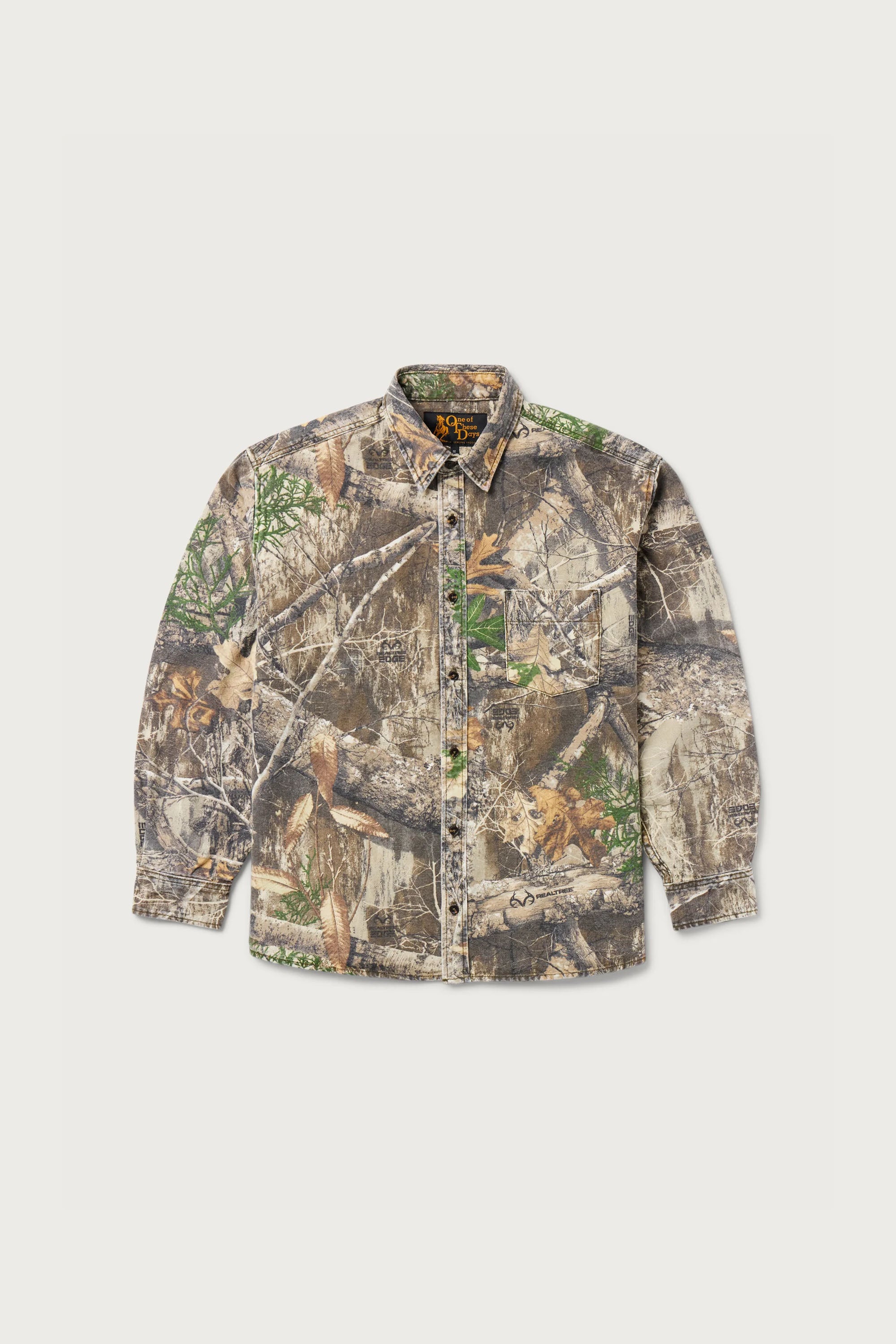 CAMO BUTTON DOWN