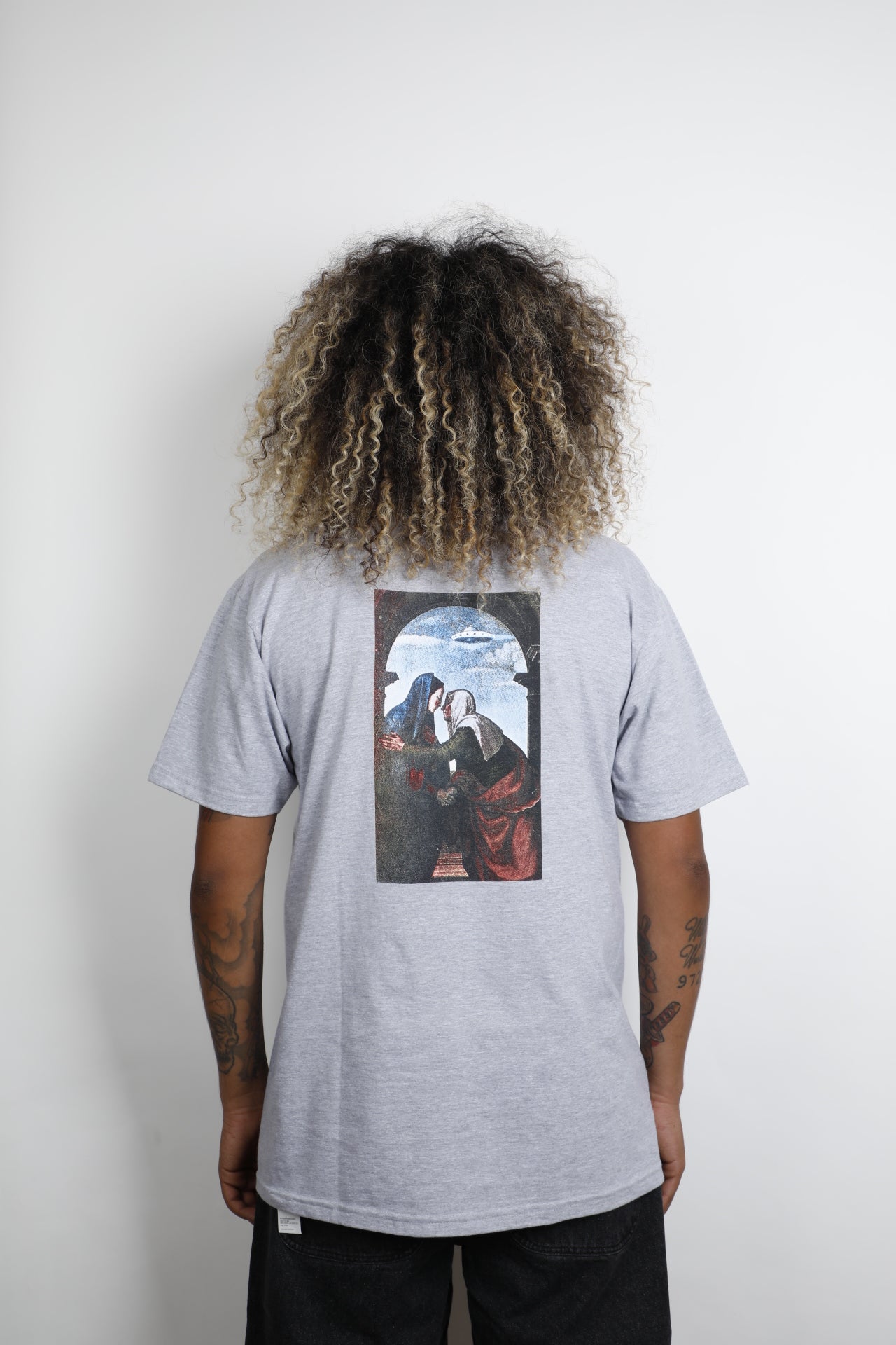 BELIEVE TEE