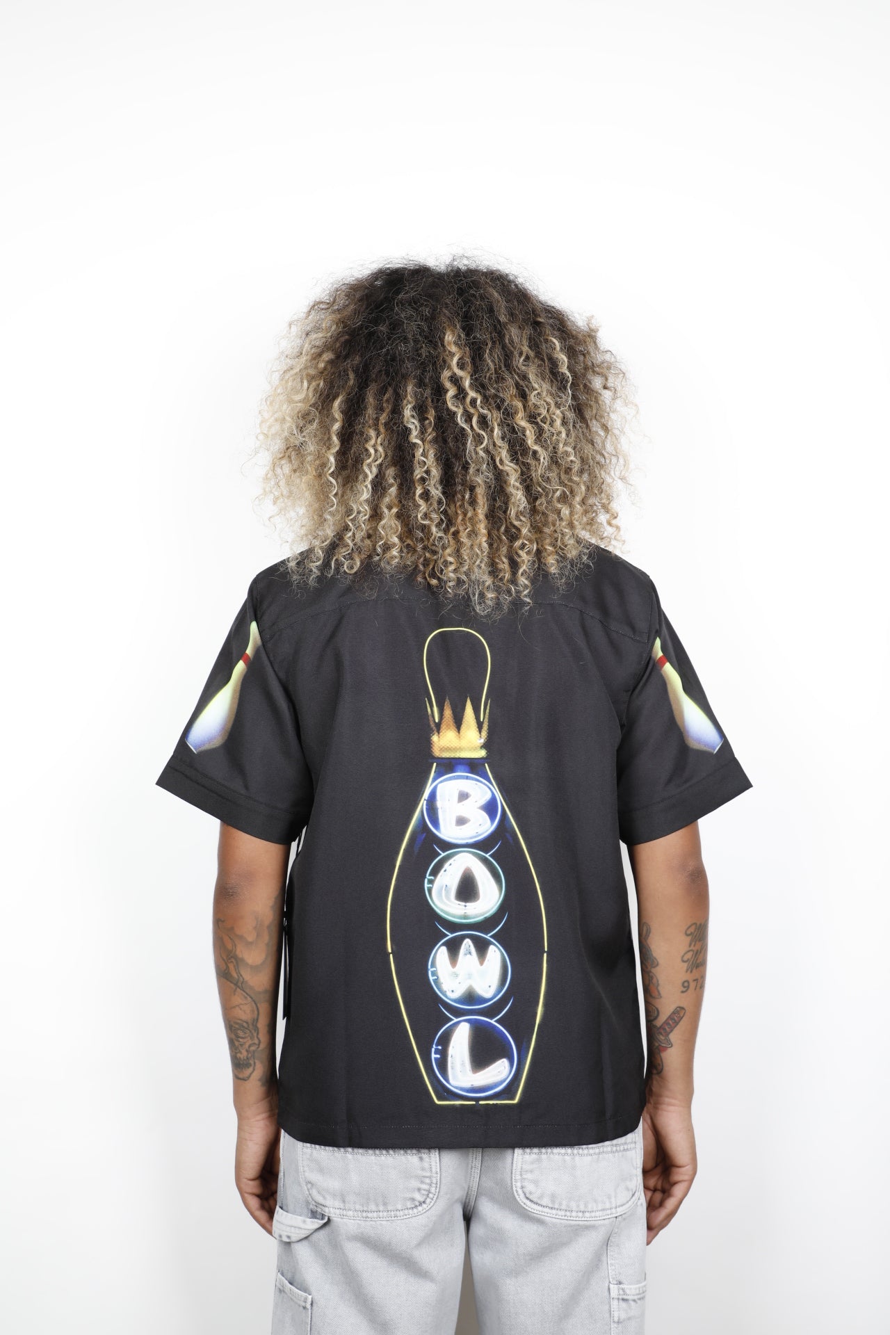 TIME BOWLING BUTTON UP