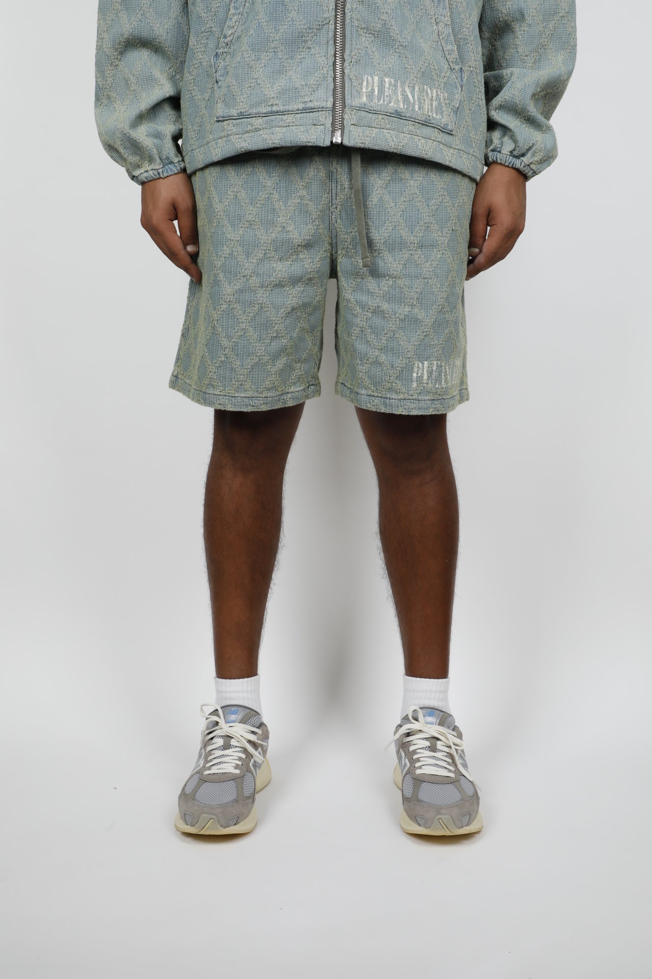 DIAMOND JACQUARD SHORT