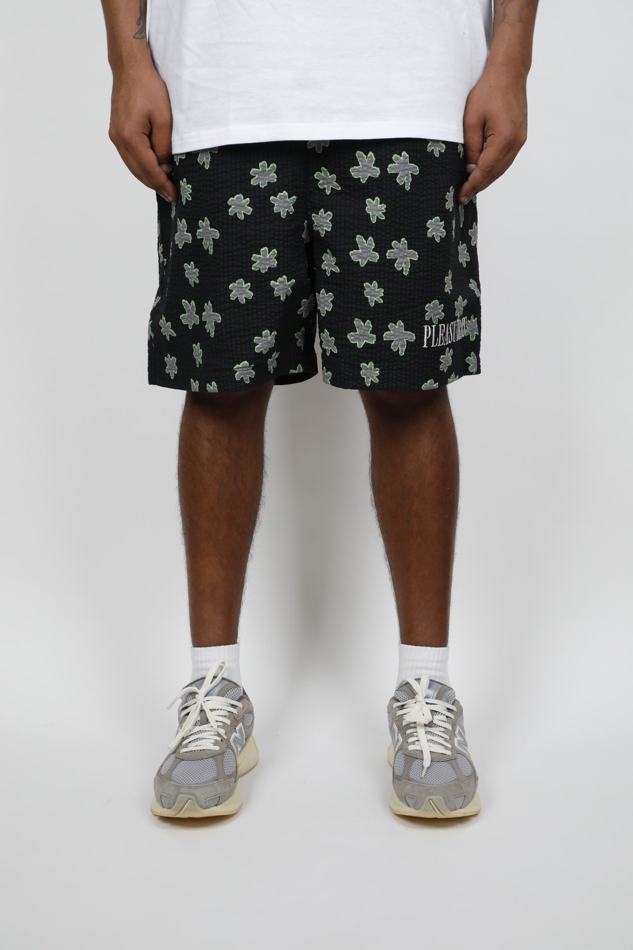 FLORAL SEERSUCKER SHORT
