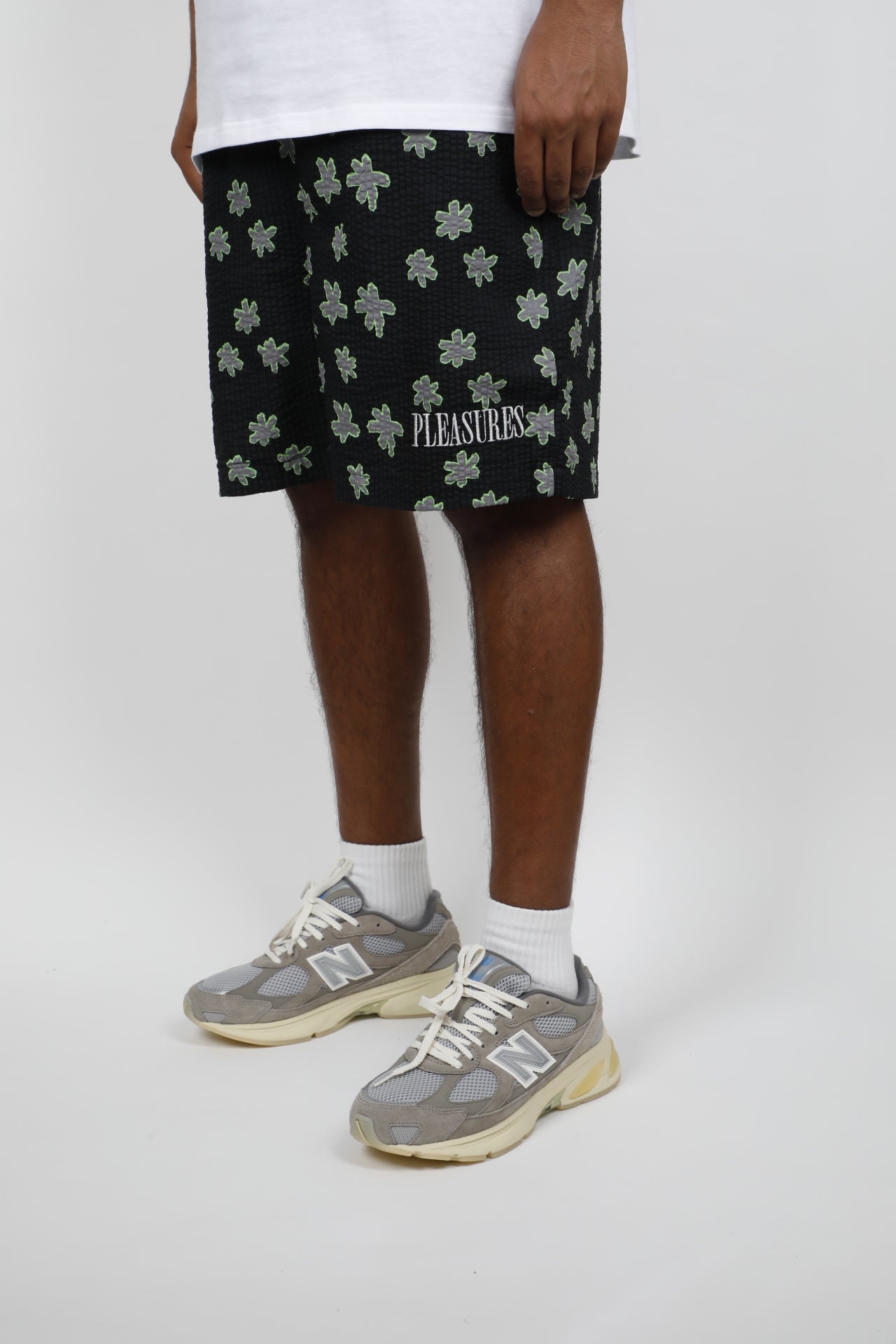 FLORAL SEERSUCKER SHORT