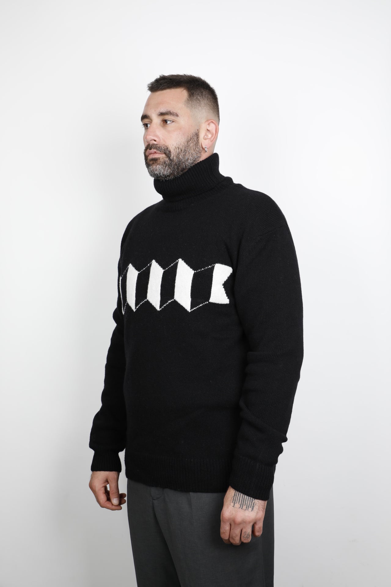 TURTLENECK FLAG LOGO