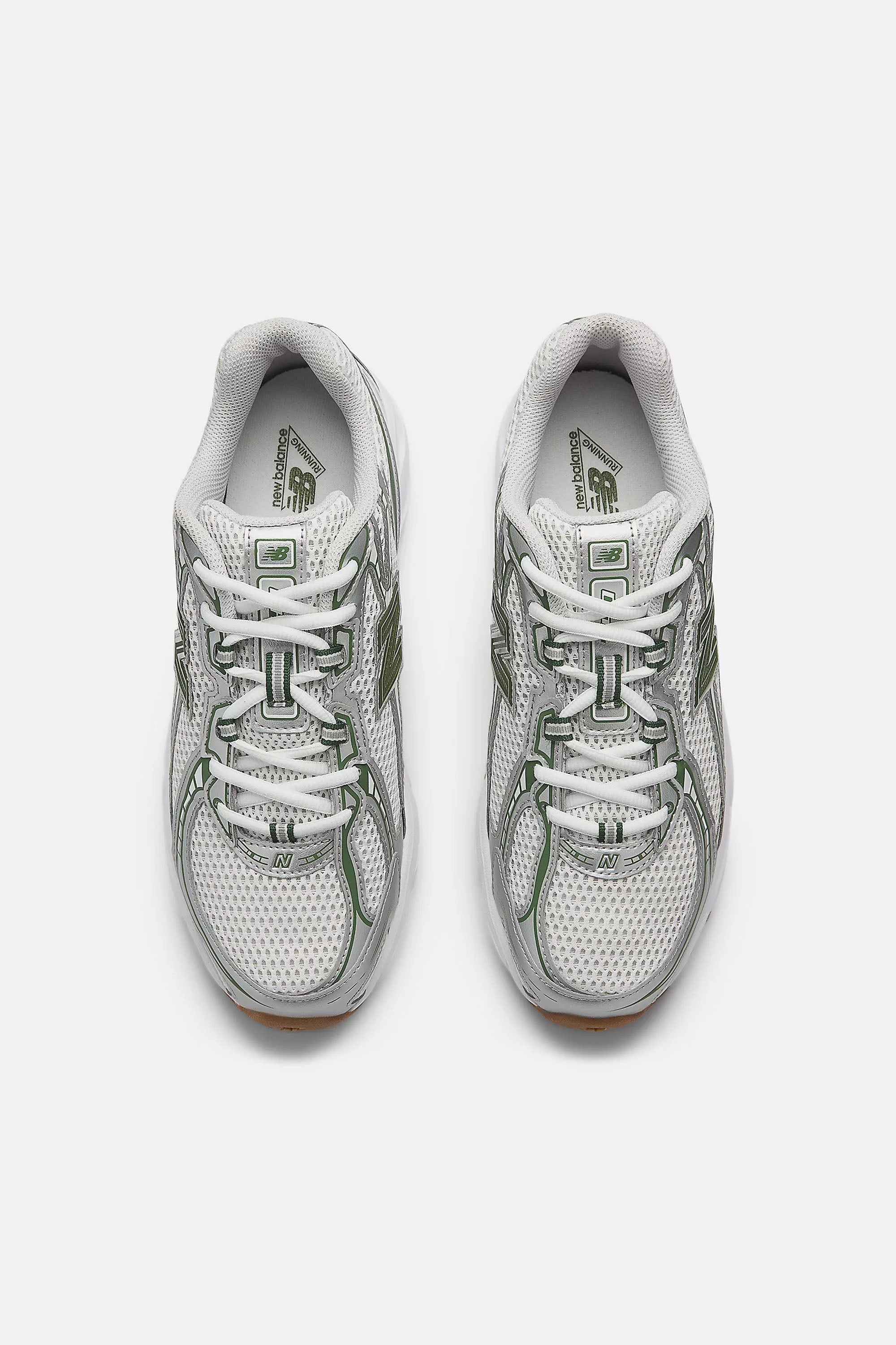 NEW BALANCE U740V2