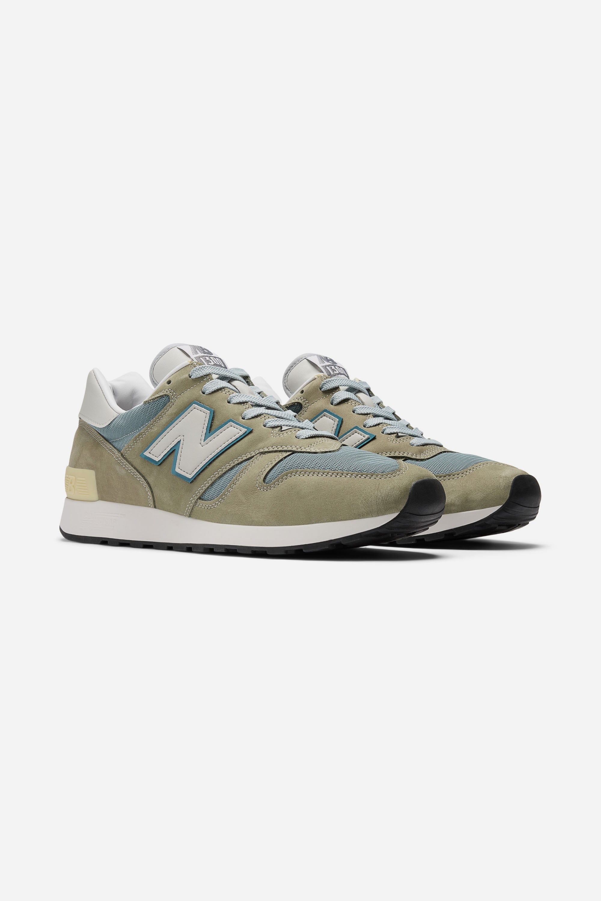 NEW BALANCE 1300JP