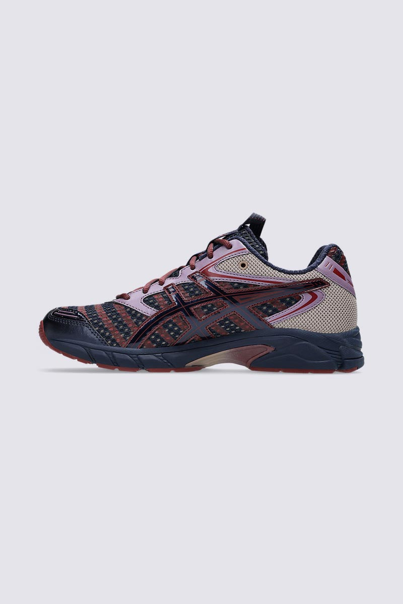 ASICS UB9-S GEL-DS TRAINER 14