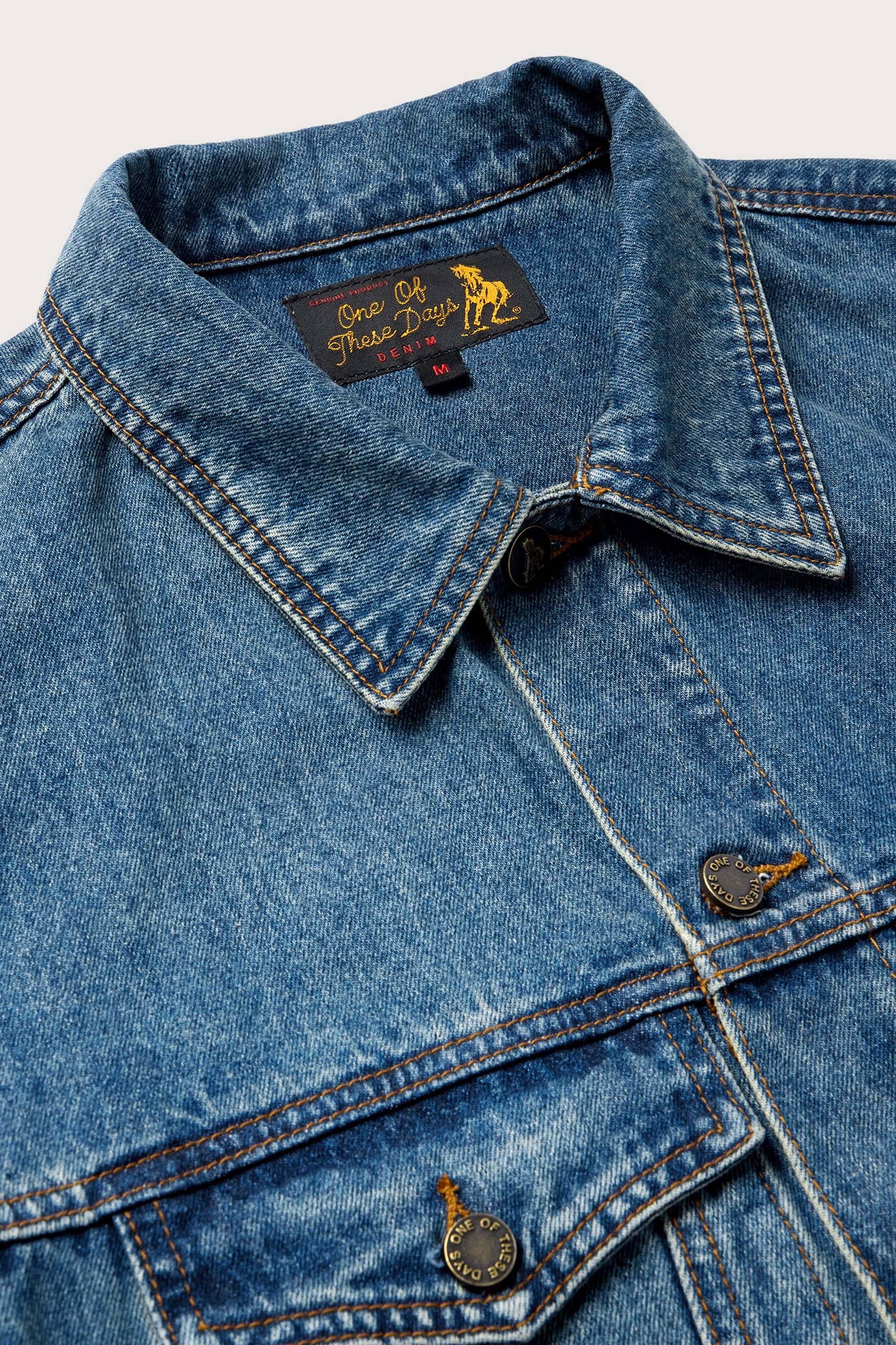 DENIM TRUCKER JACKET