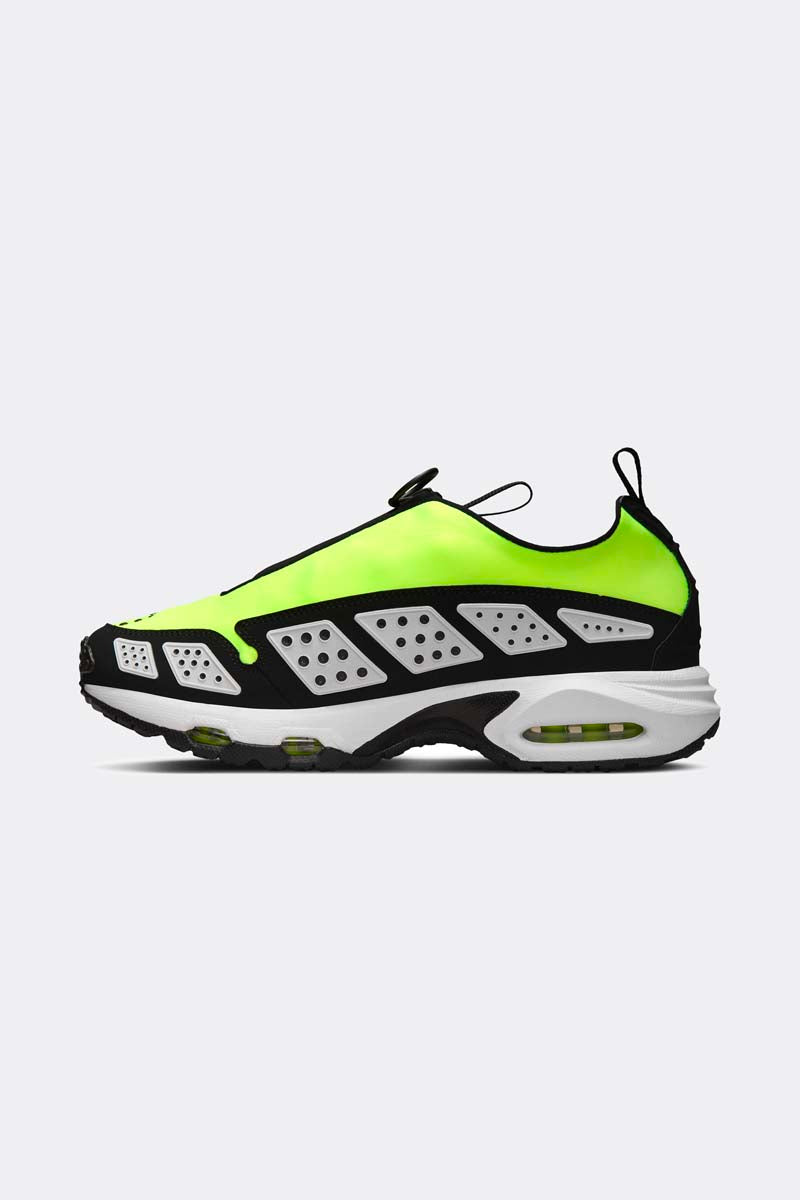 NIKE WMNS AIR MAX SNDR