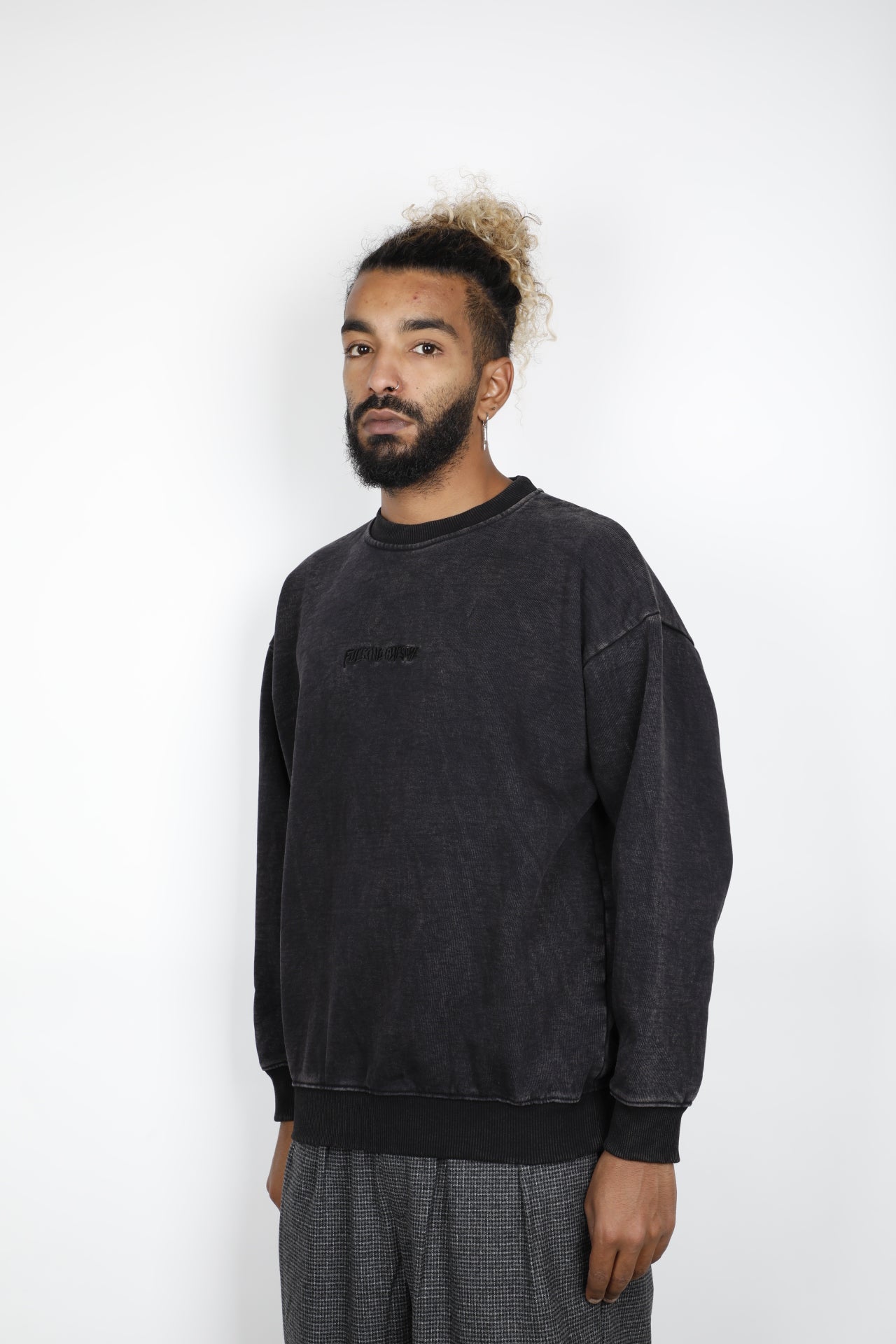 LITTLE STAMP SNOW WASH CREWNECK