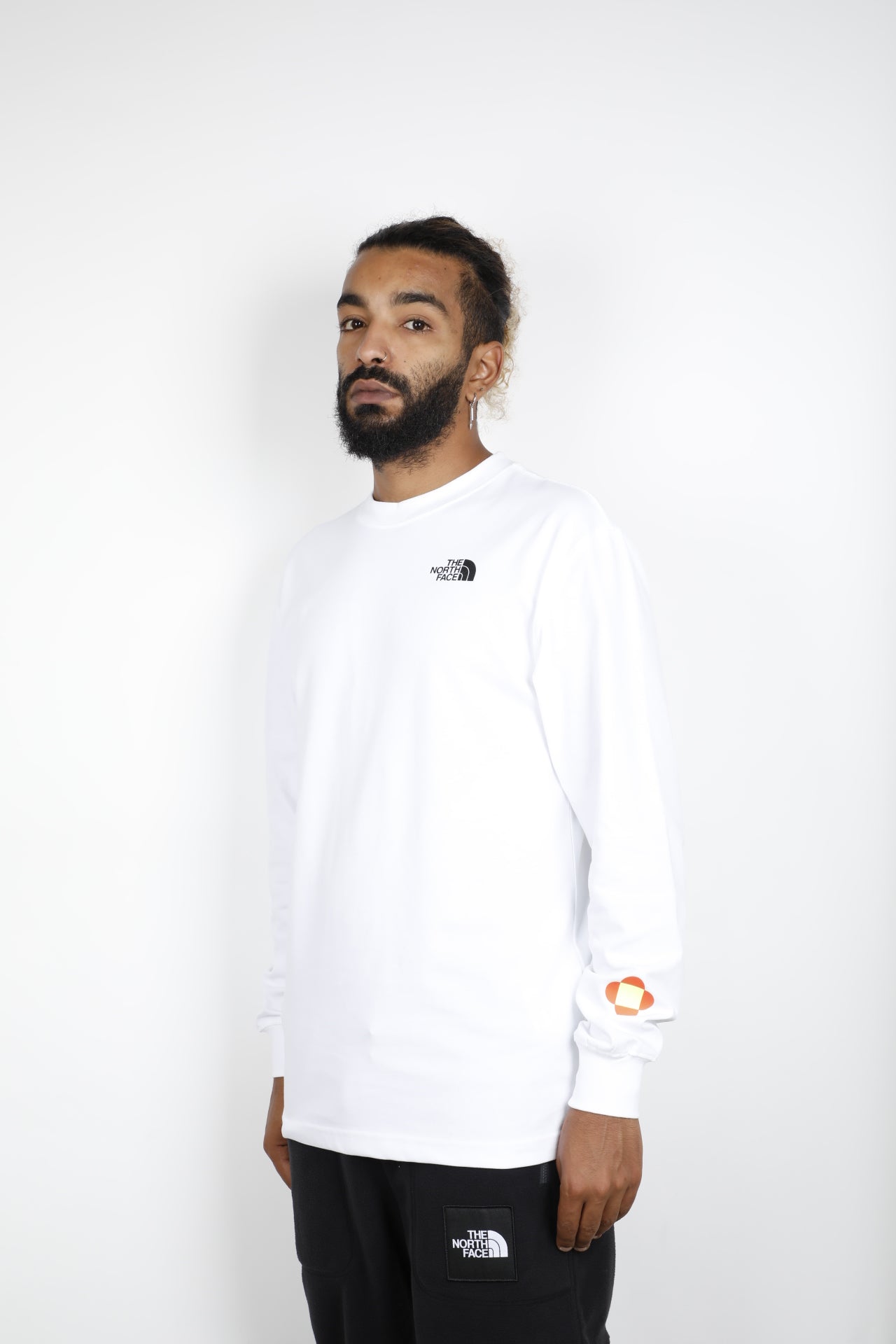 U TNF X YINKA ILORI GRAPHIC L/S TEE