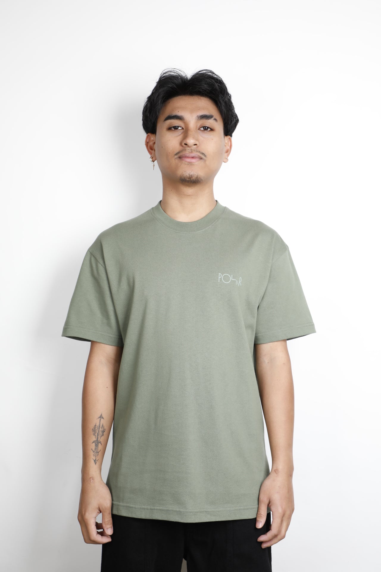 Contrast Tee Stroke Logo