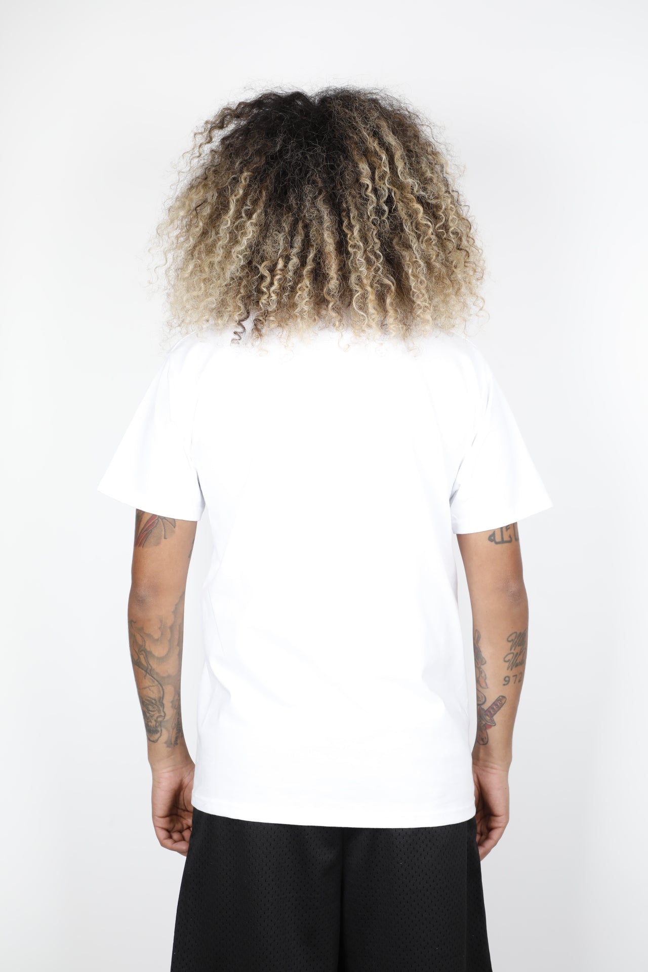 HUF GIANT T-SHIRT