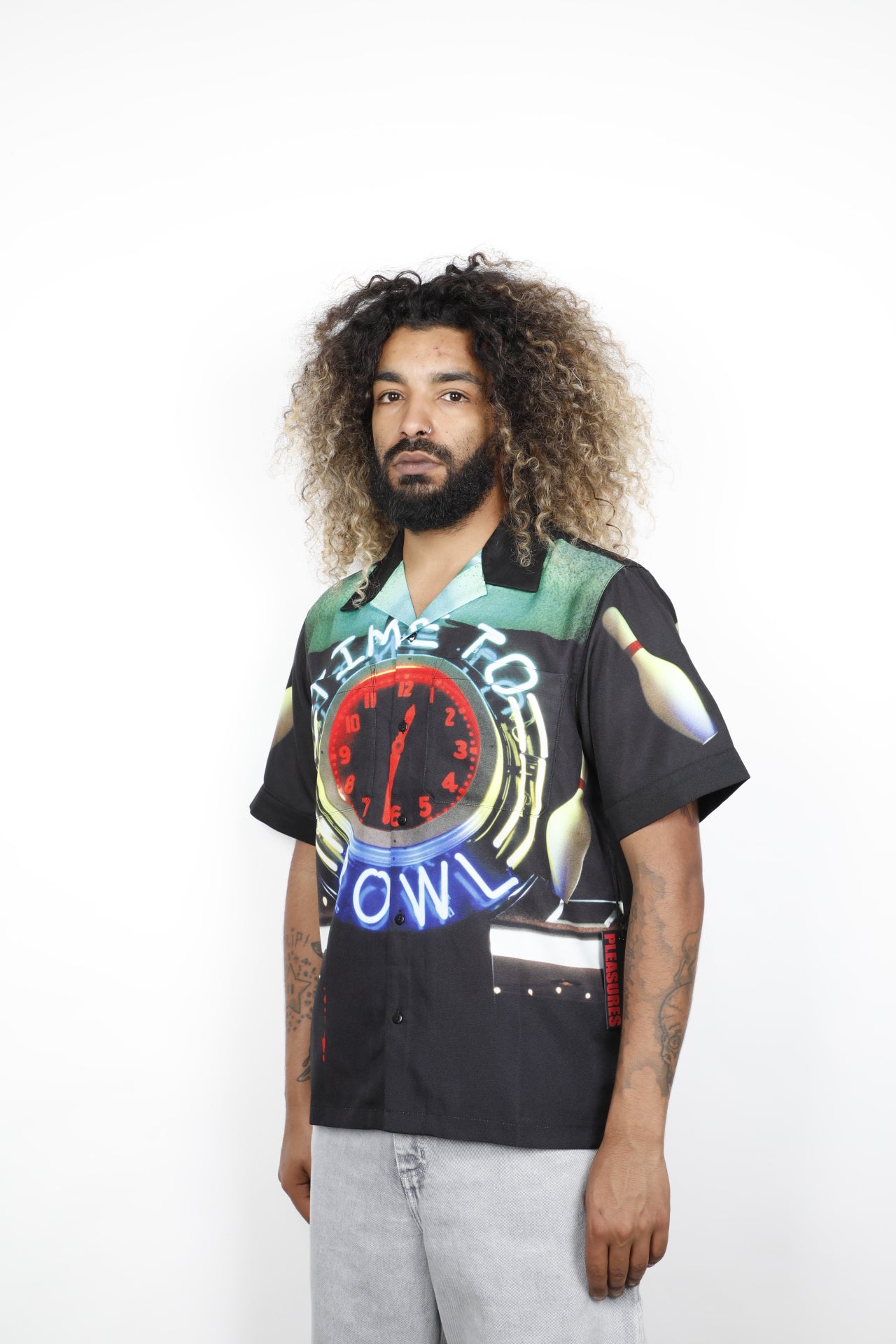 TIME BOWLING BUTTON UP