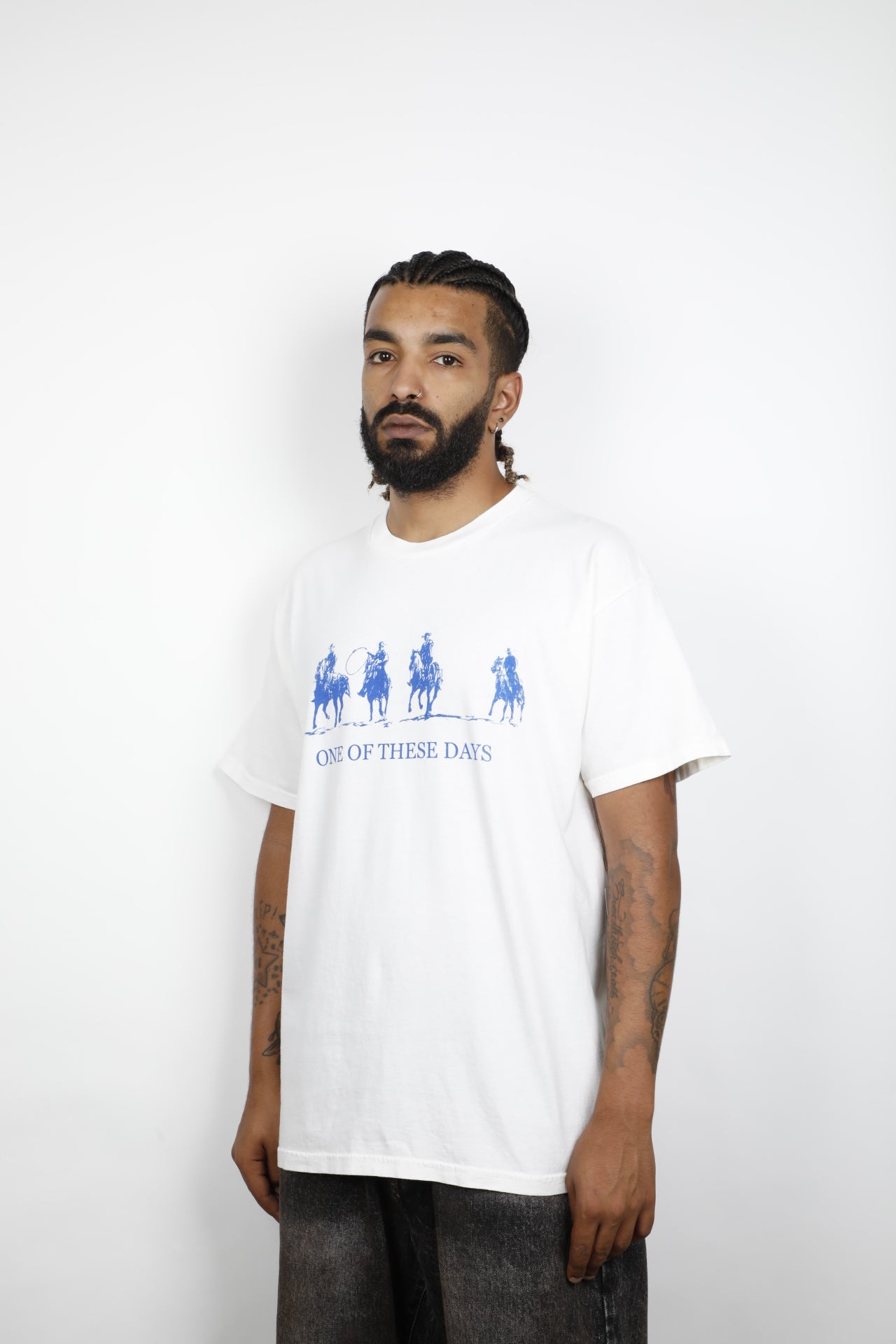 TEAM LOGO TEE