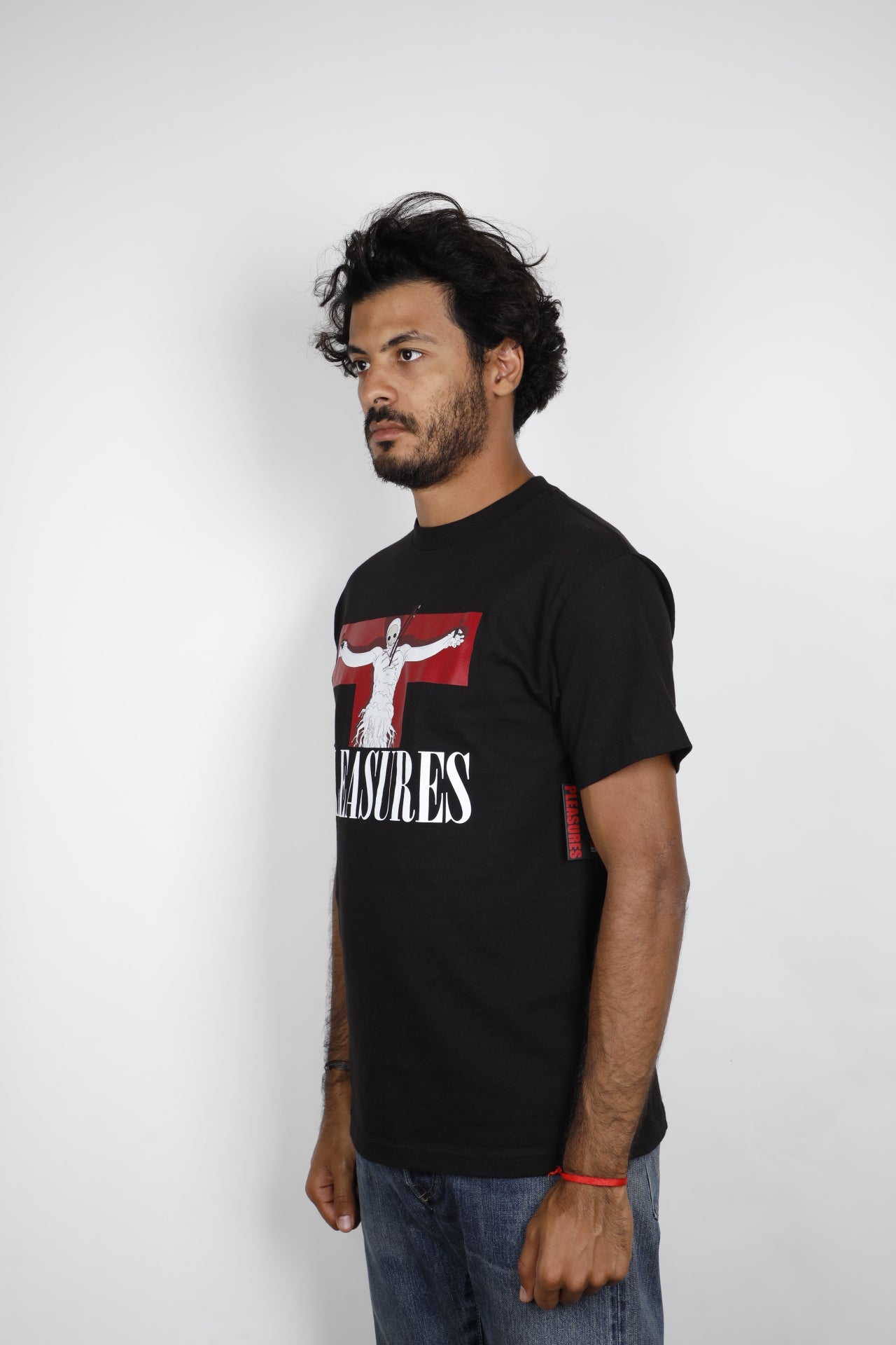 PLEASURES LILITH T-SHIRT