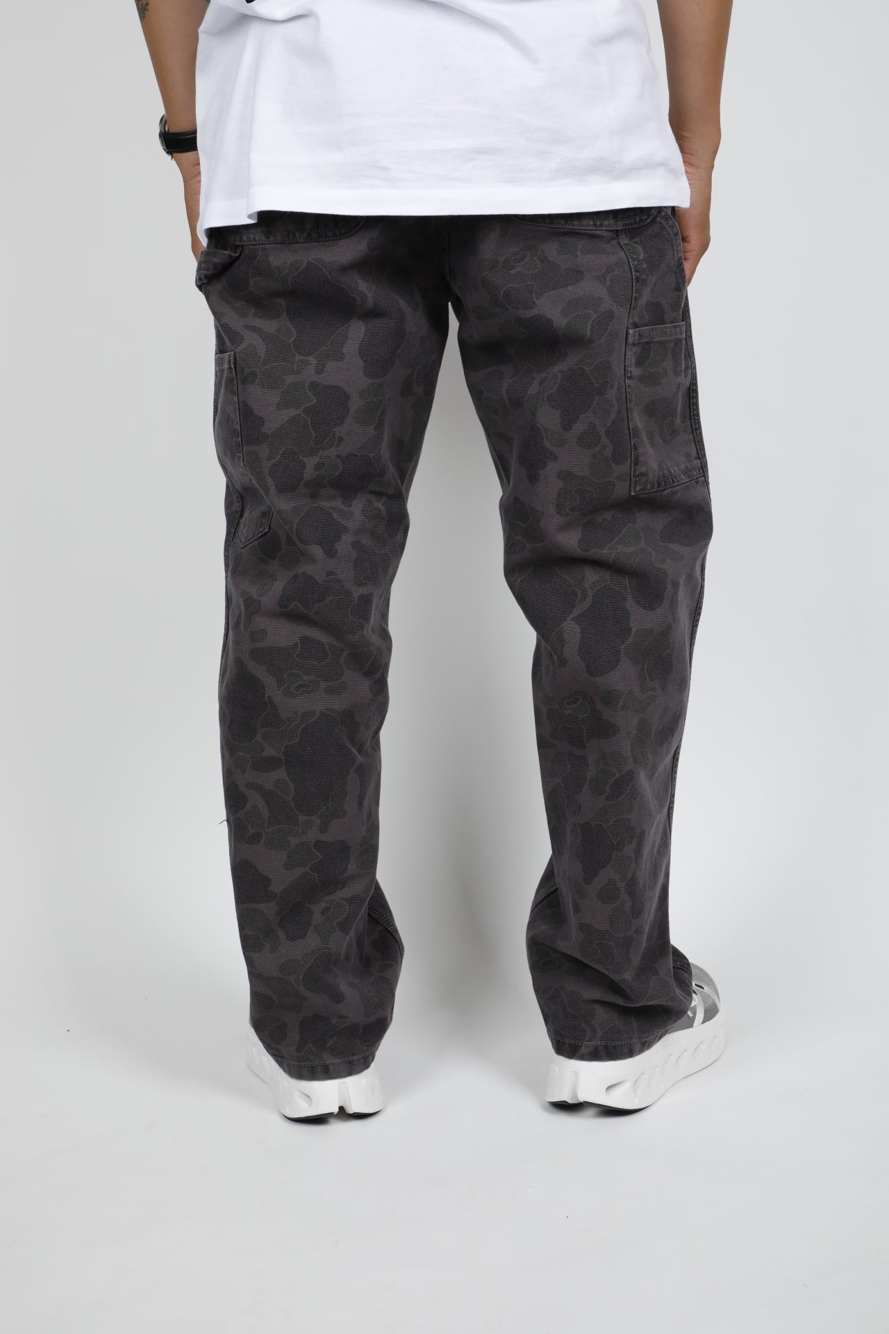 DUCK SINGLE KNEE PANT