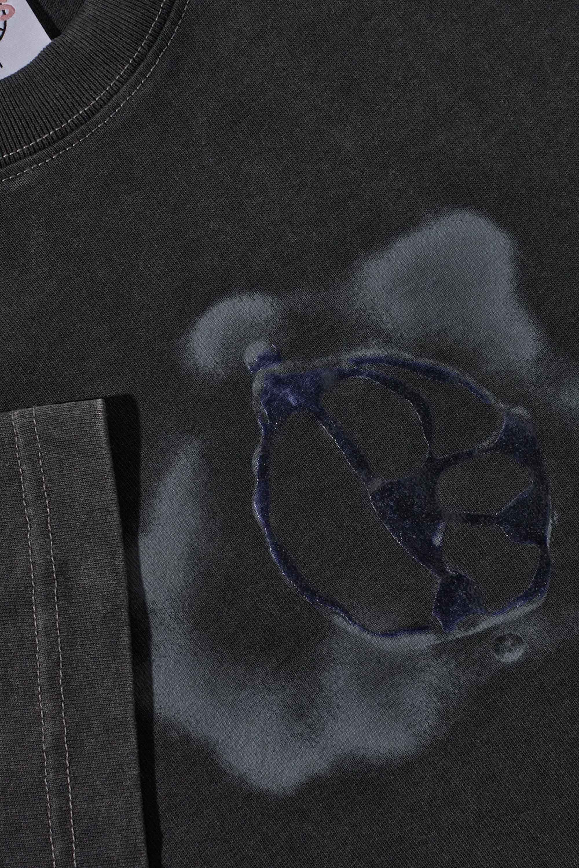TEE METAL LOGO